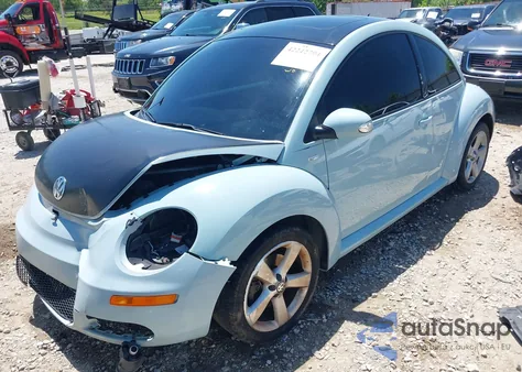 2010 Volkswagen New Beetle 2.5L Final Edition из США, поврежденный, VIN 3VWRG3AG7AM022833